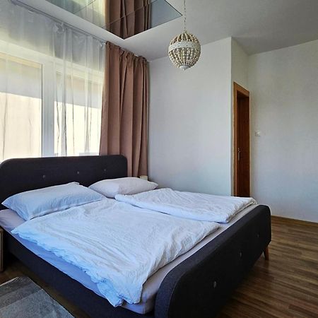 Penzion Toliar Hotel Stará Lesná Екстериор снимка